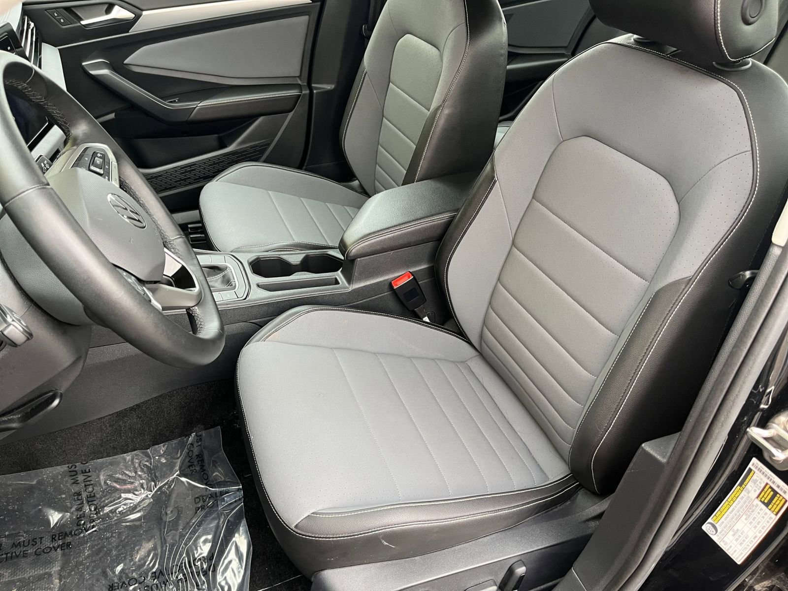 Thumbnail: 2025 Volkswagen Jetta - 32