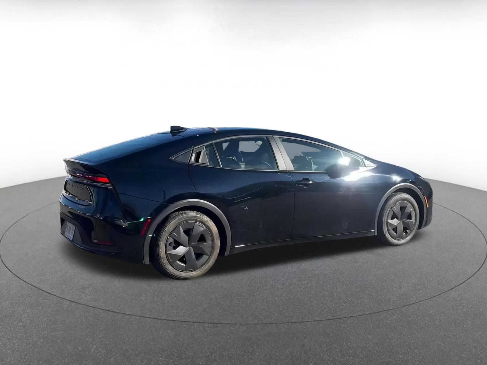 Thumbnail: 2025 Toyota Prius - 14