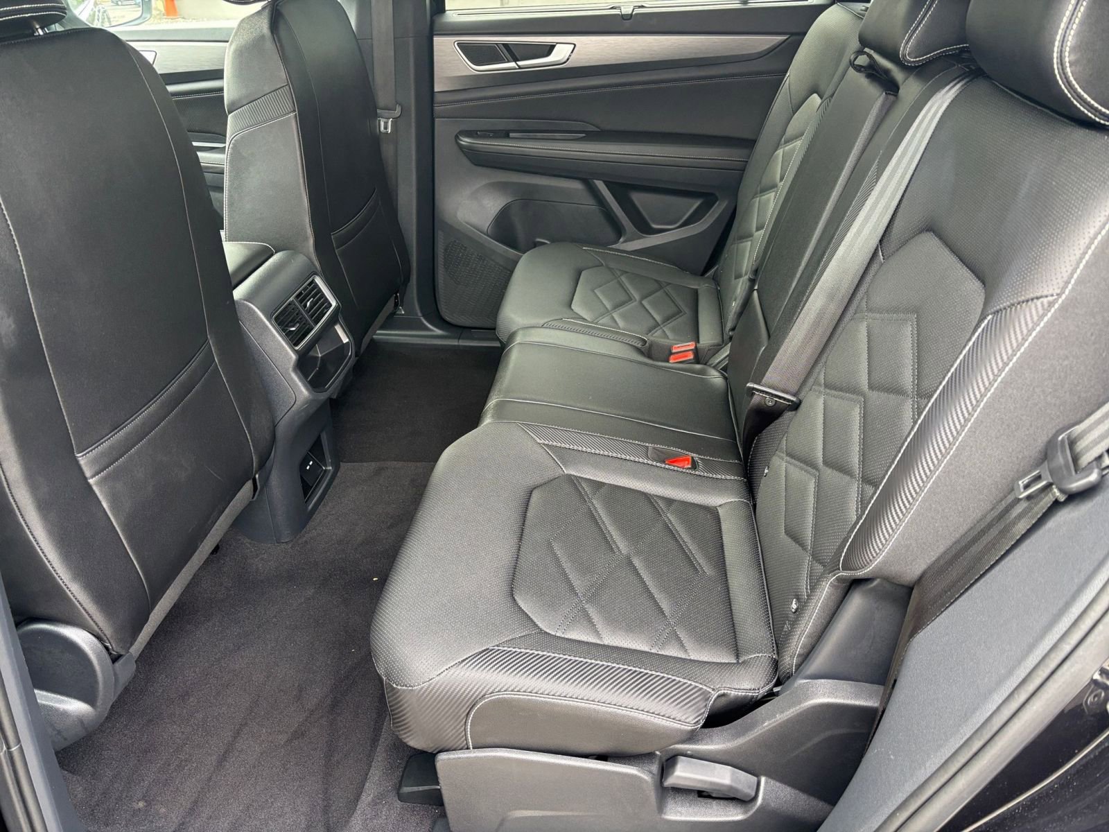 Thumbnail: 2025 Volkswagen Atlas - 22