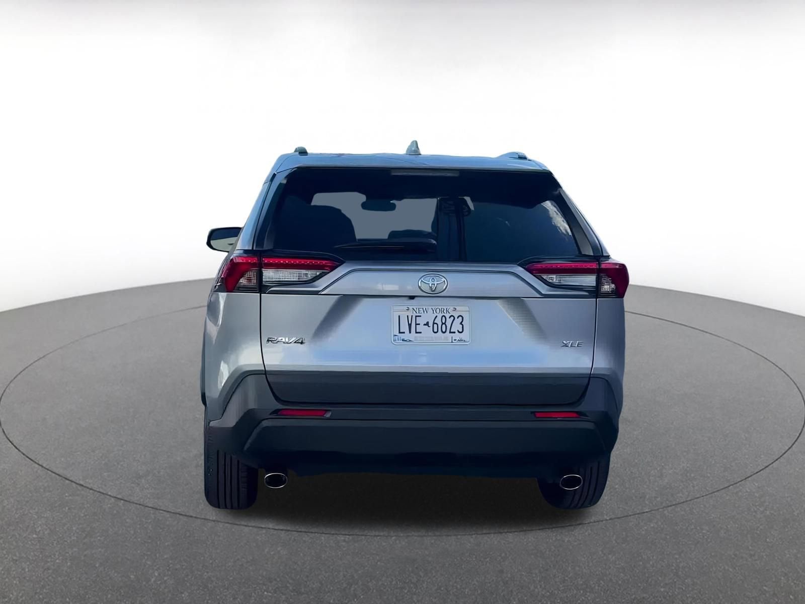 Thumbnail: 2025 Toyota RAV4 - 12