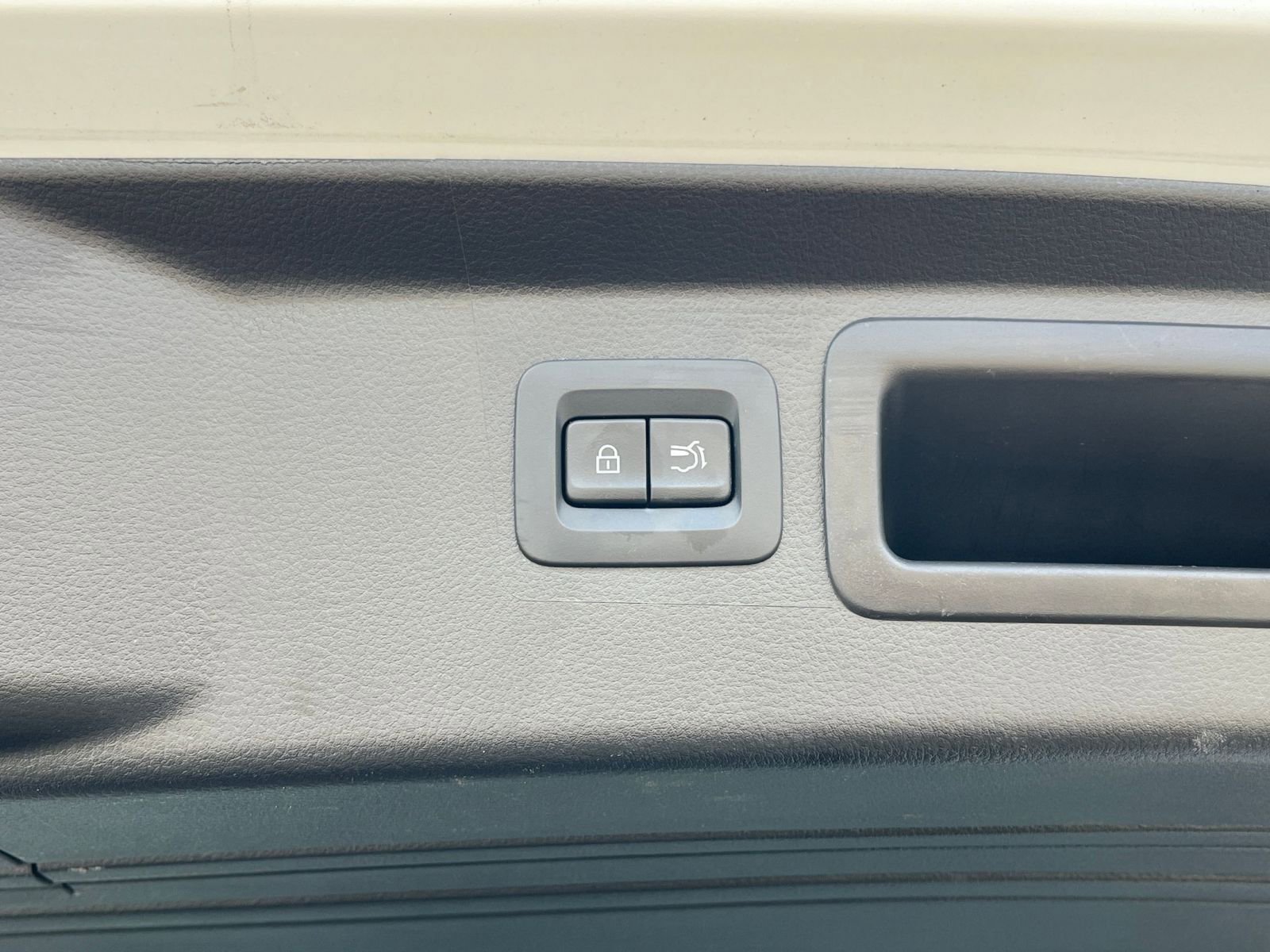 Thumbnail: 2025 Mazda CX-50 - 22