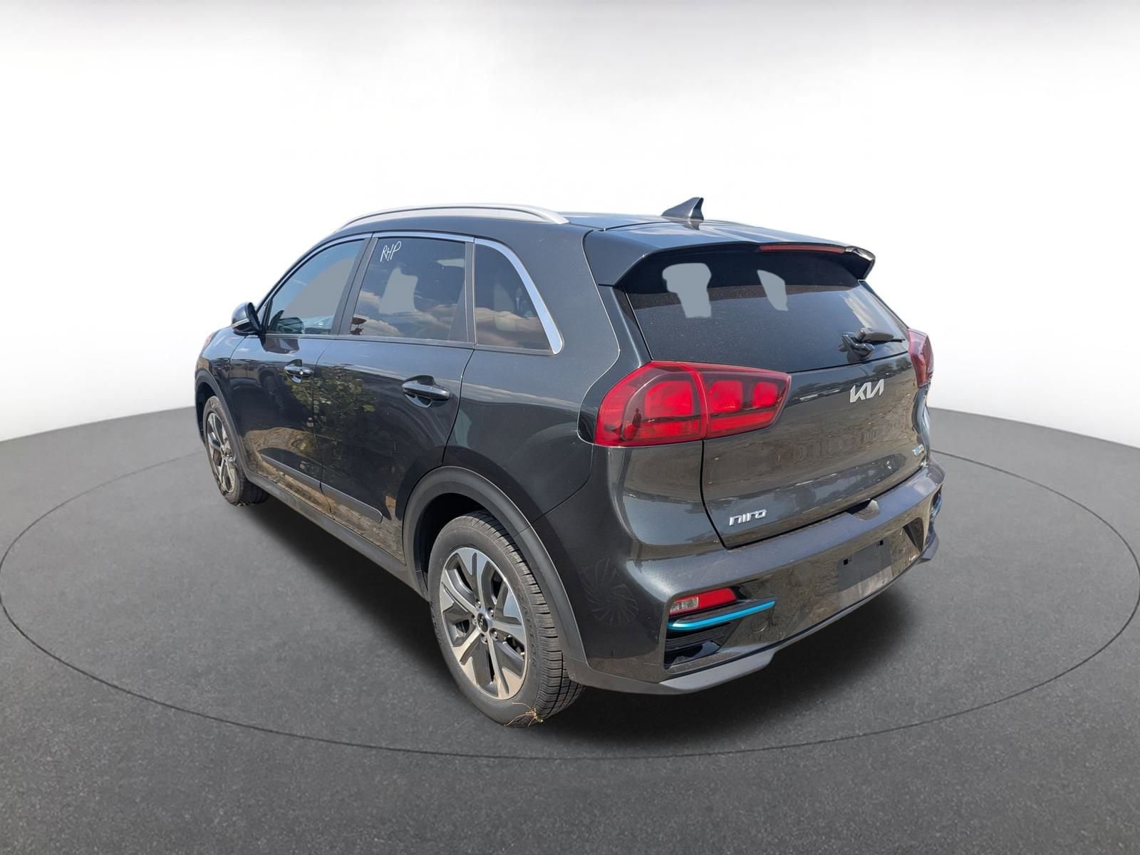 Thumbnail: 2022 Kia Niro - 4