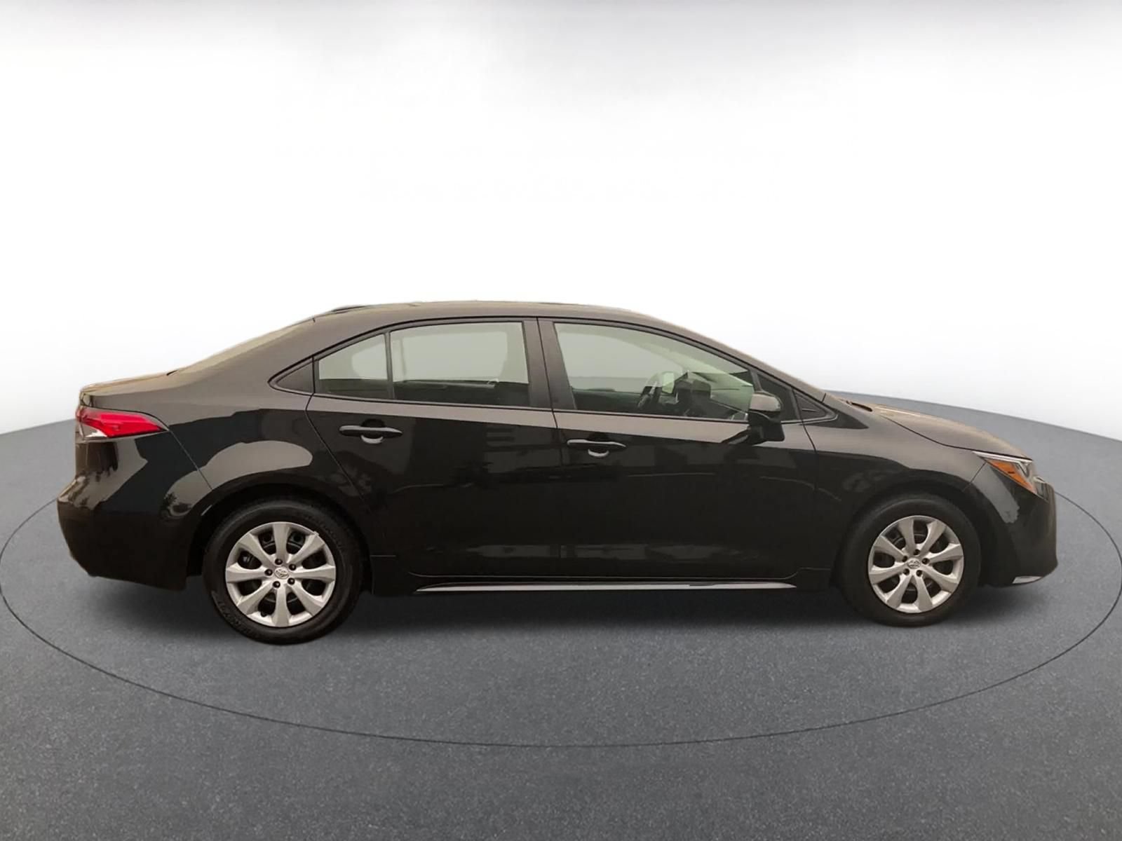 Thumbnail: 2025 Toyota Corolla - 16
