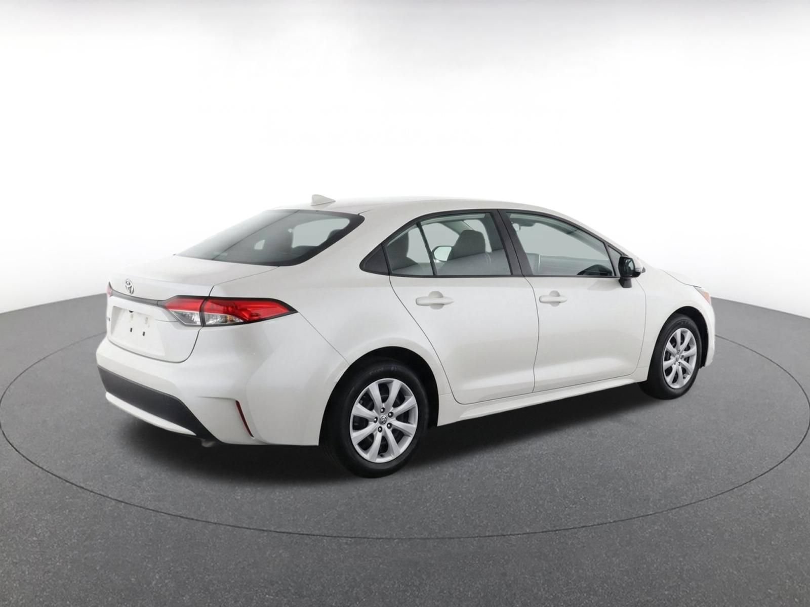 Thumbnail: 2025 Toyota Corolla - 9