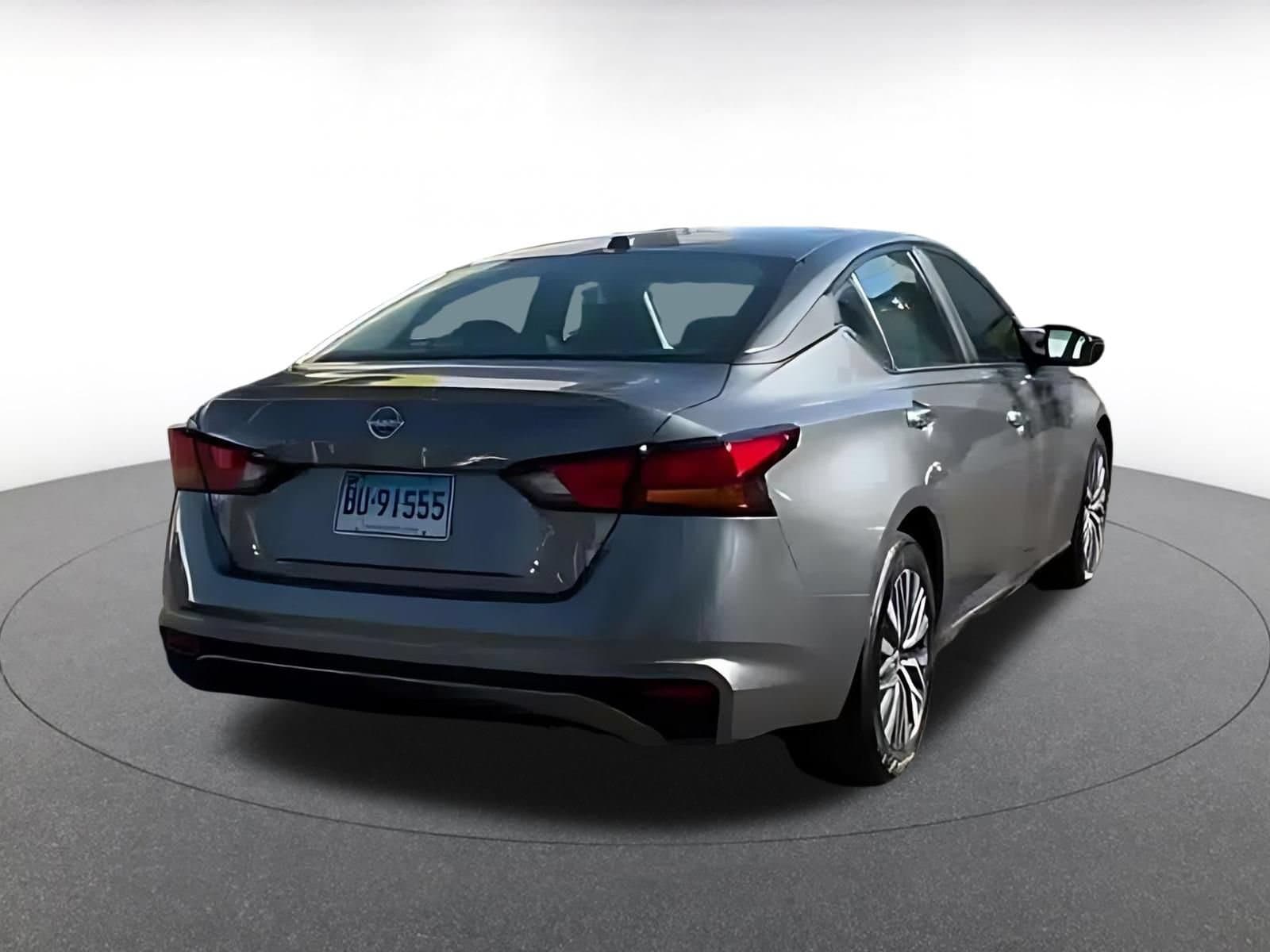 Thumbnail: 2025 Nissan Altima - 4