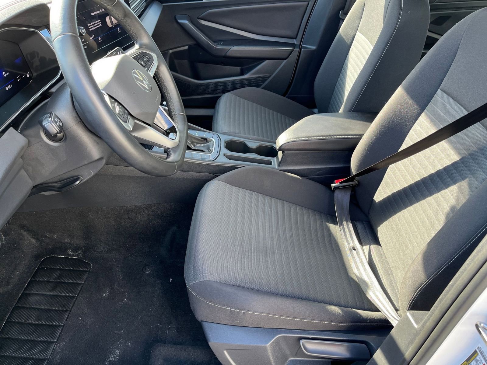 Thumbnail: 2025 Volkswagen Jetta - 23