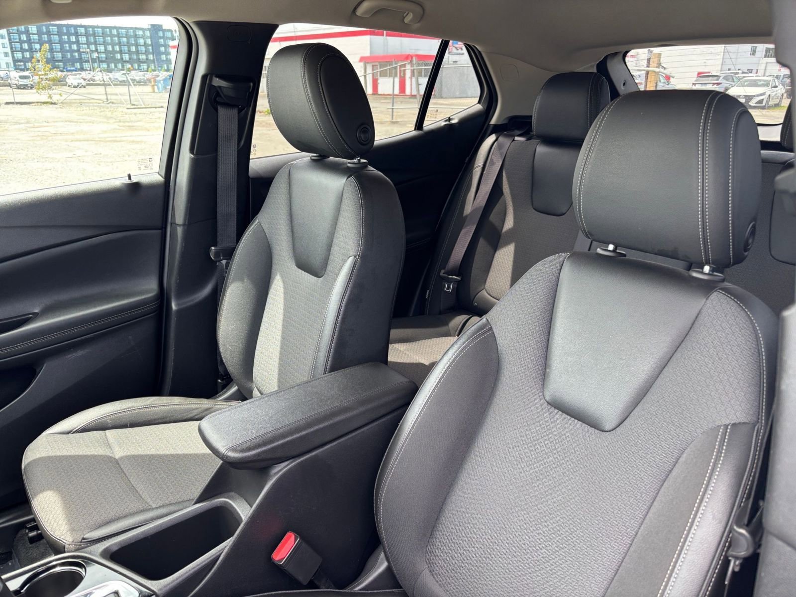 Thumbnail: 2025 Buick Encore GX - 32