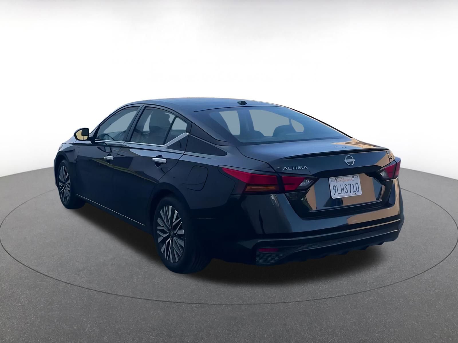 Thumbnail: 2024 Nissan Altima - 11