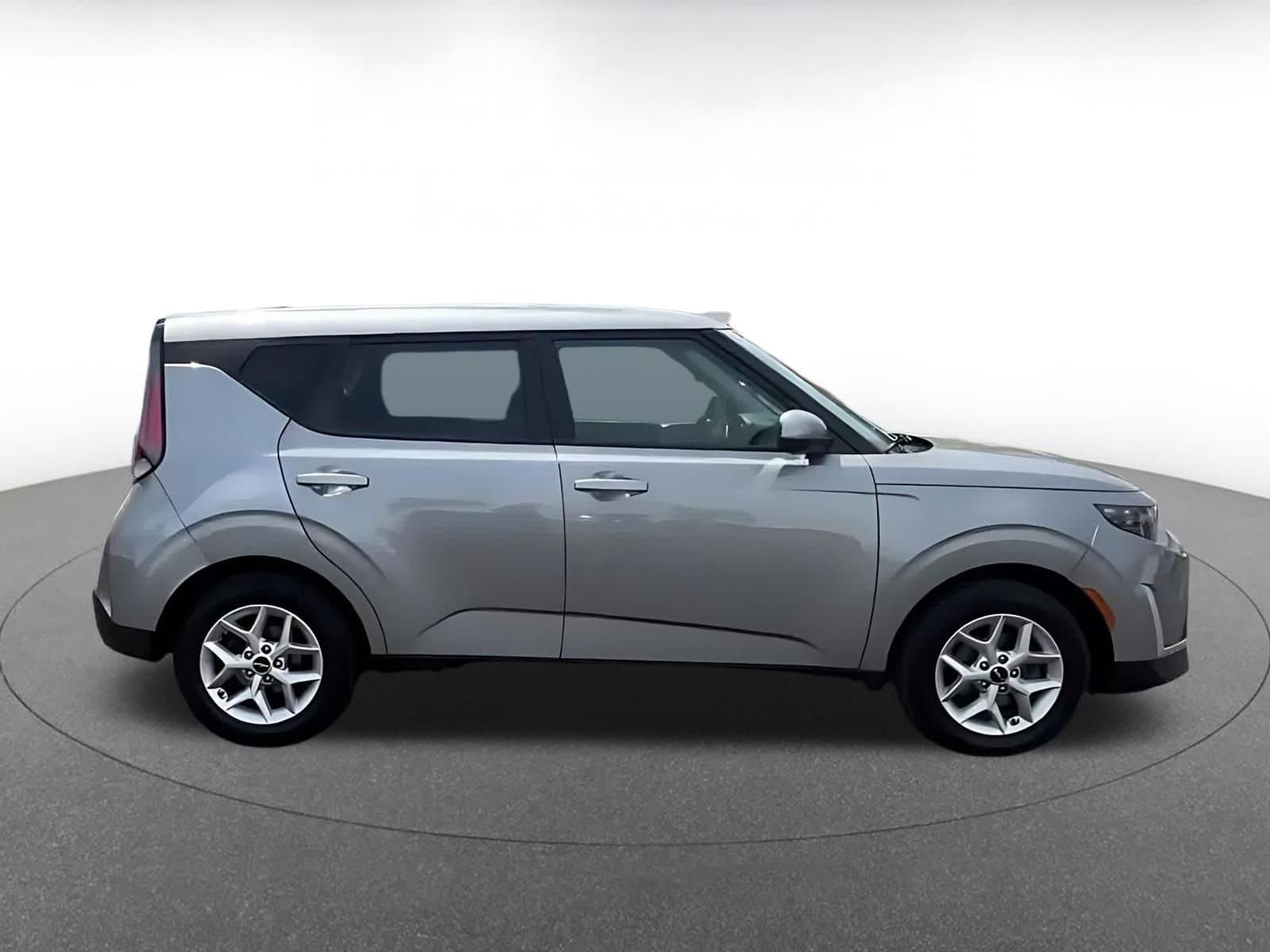 Thumbnail: 2025 Kia Soul - 16