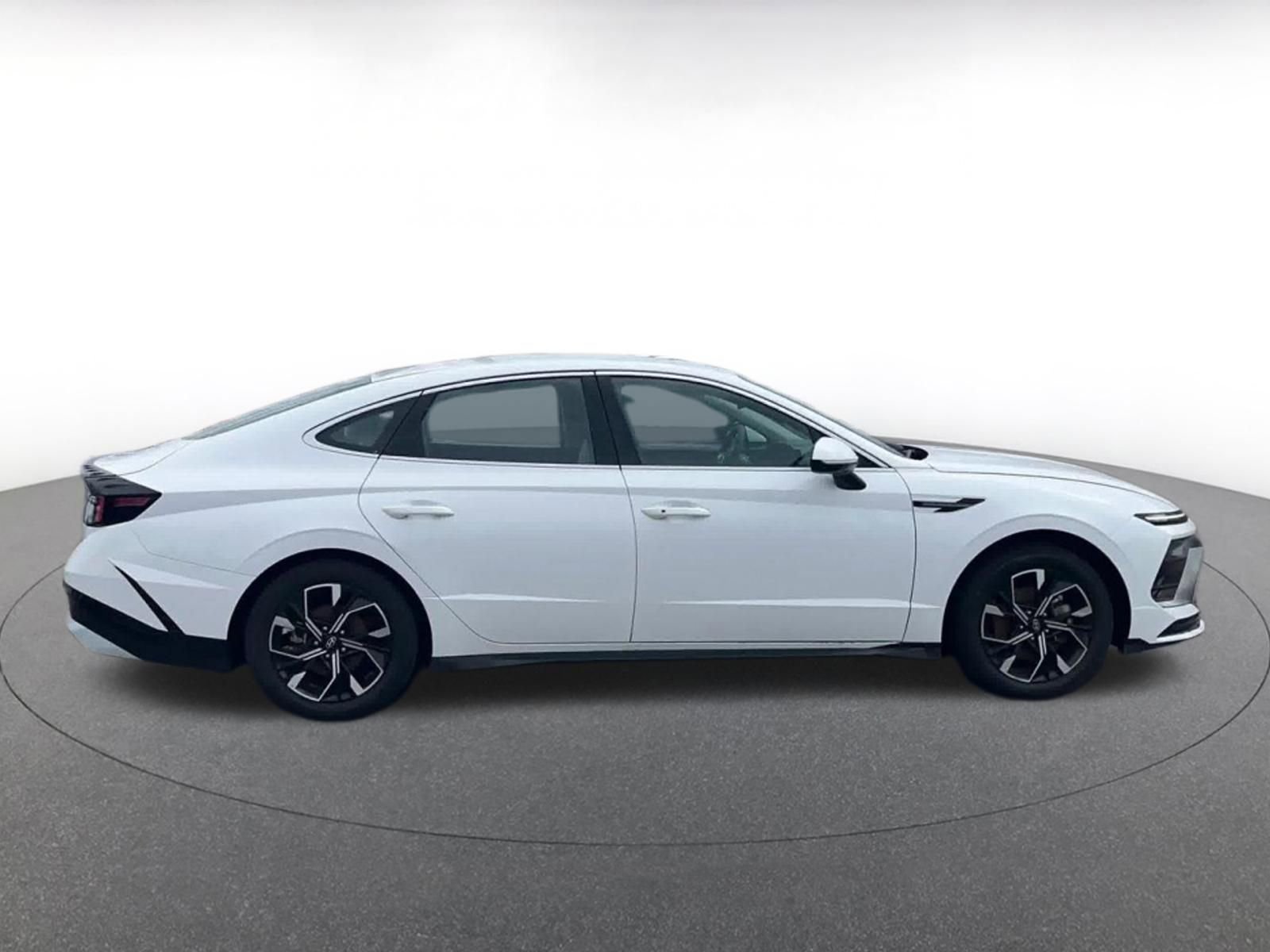 Thumbnail: 2025 Hyundai Sonata - 16