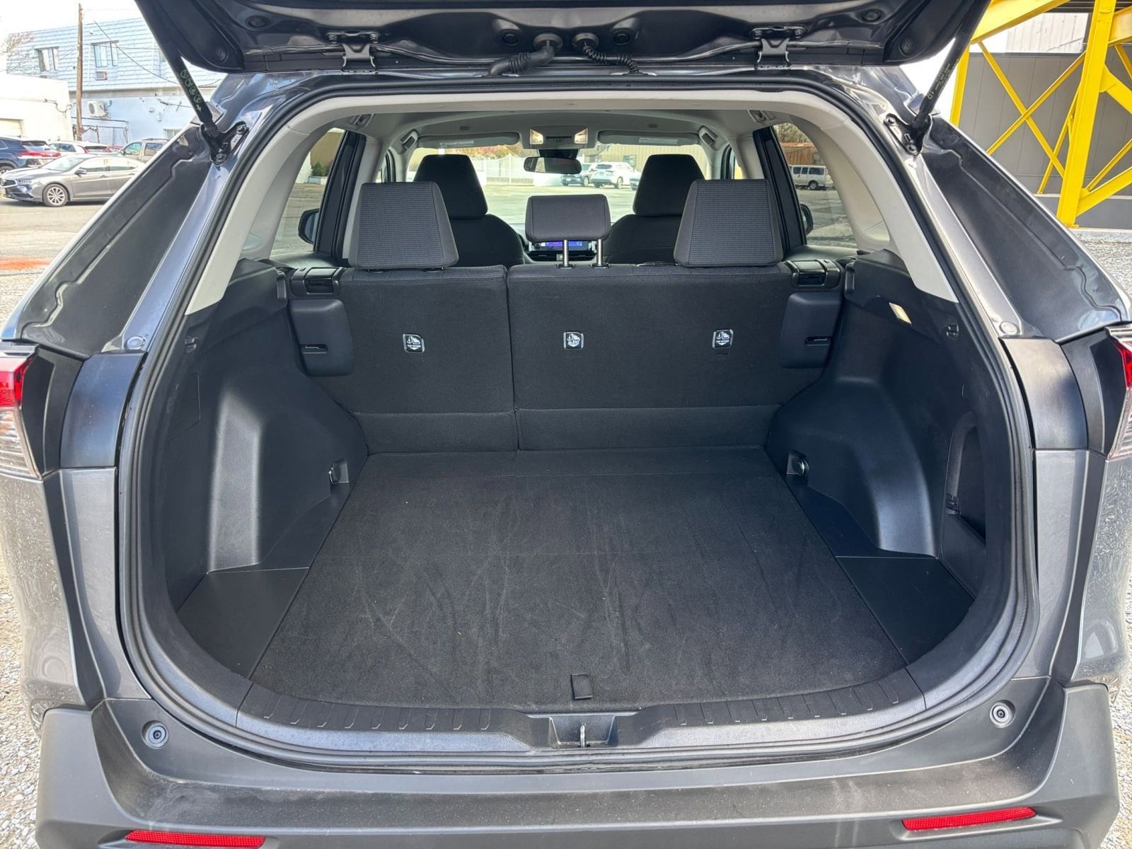 Thumbnail: 2025 Toyota RAV4 - 27