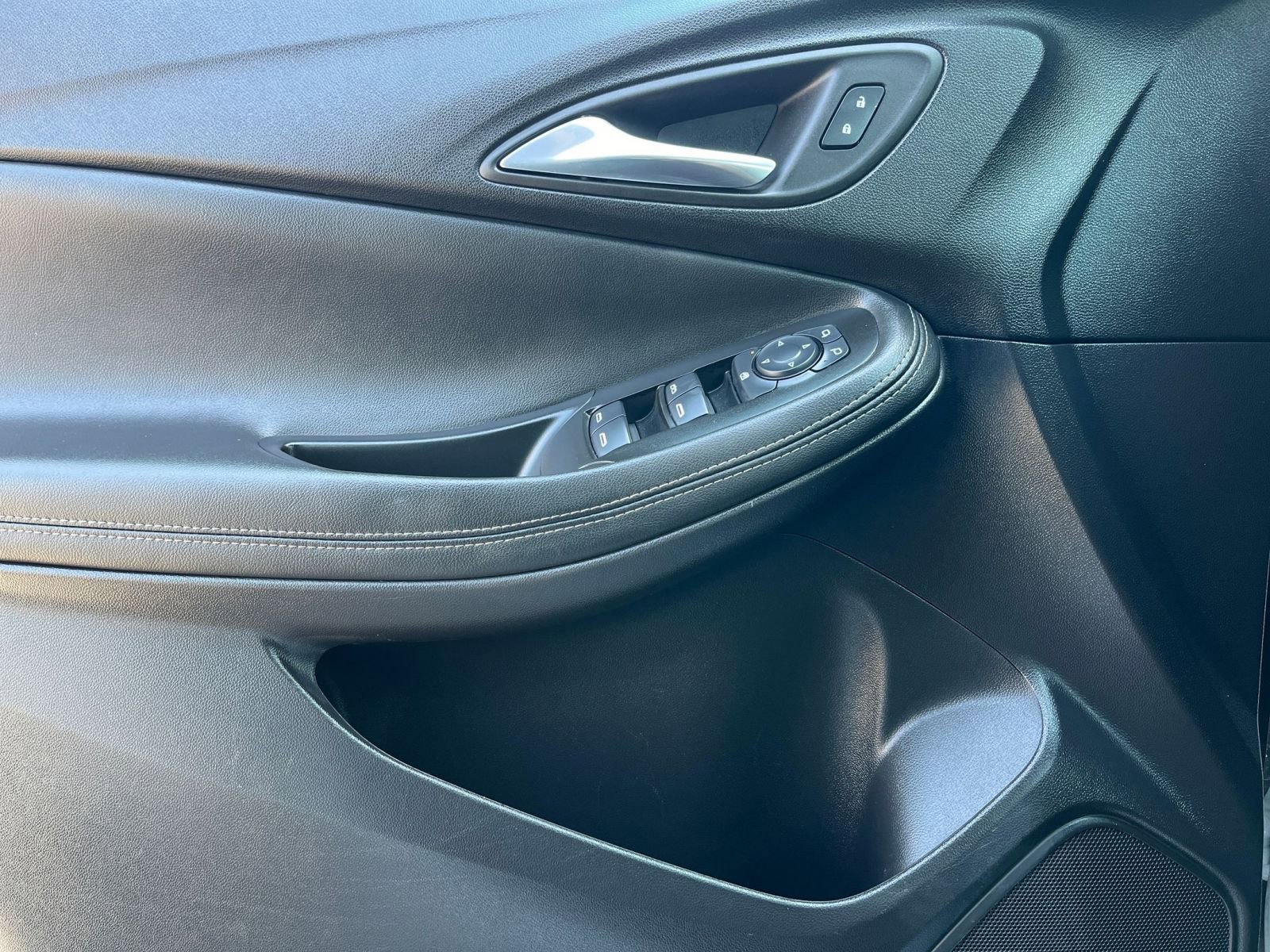 Thumbnail: 2025 Buick Encore GX - 18