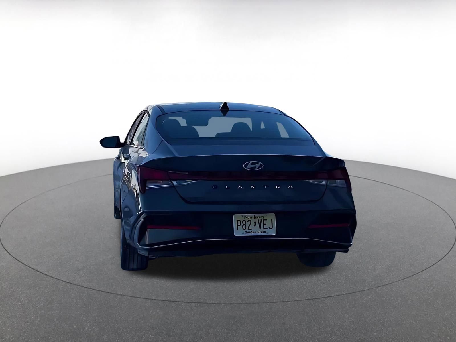 Thumbnail: 2025 Hyundai Elantra - 11