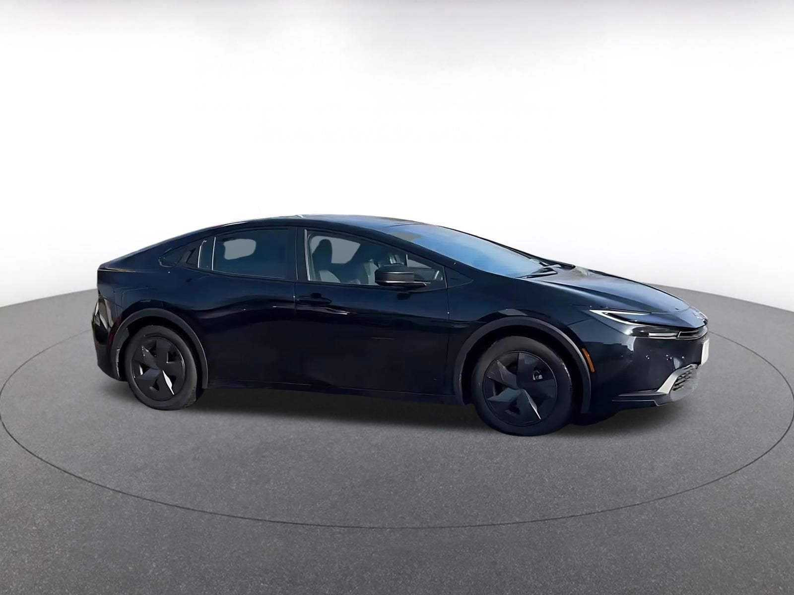 Thumbnail: 2025 Toyota Prius - 2
