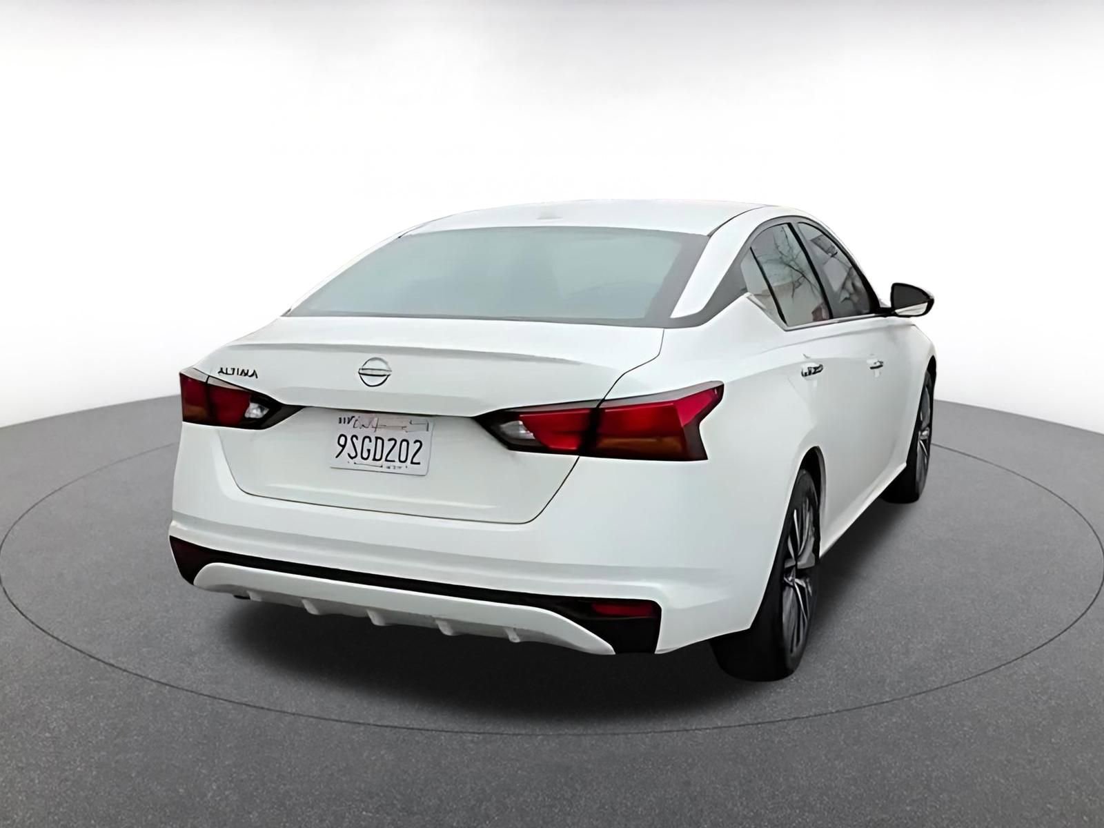 Thumbnail: 2025 Nissan Altima - 12