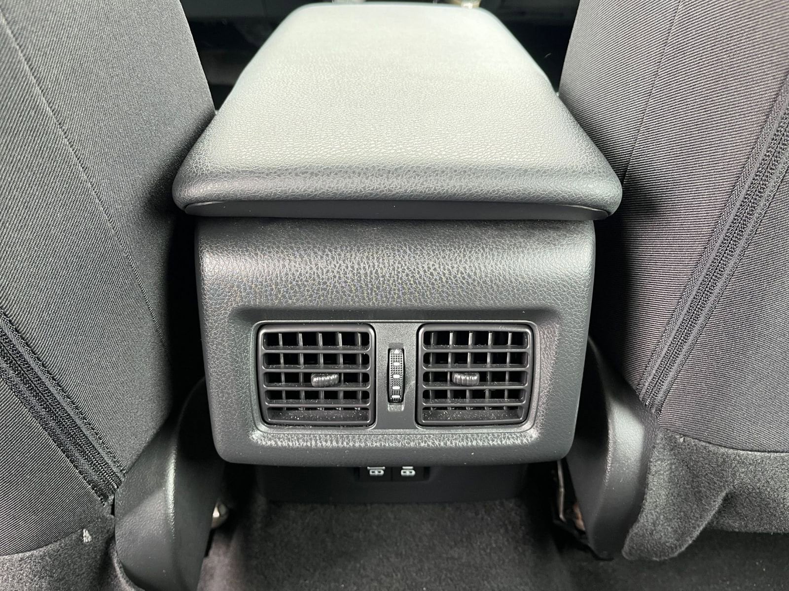 Thumbnail: 2025 Toyota Camry - 21