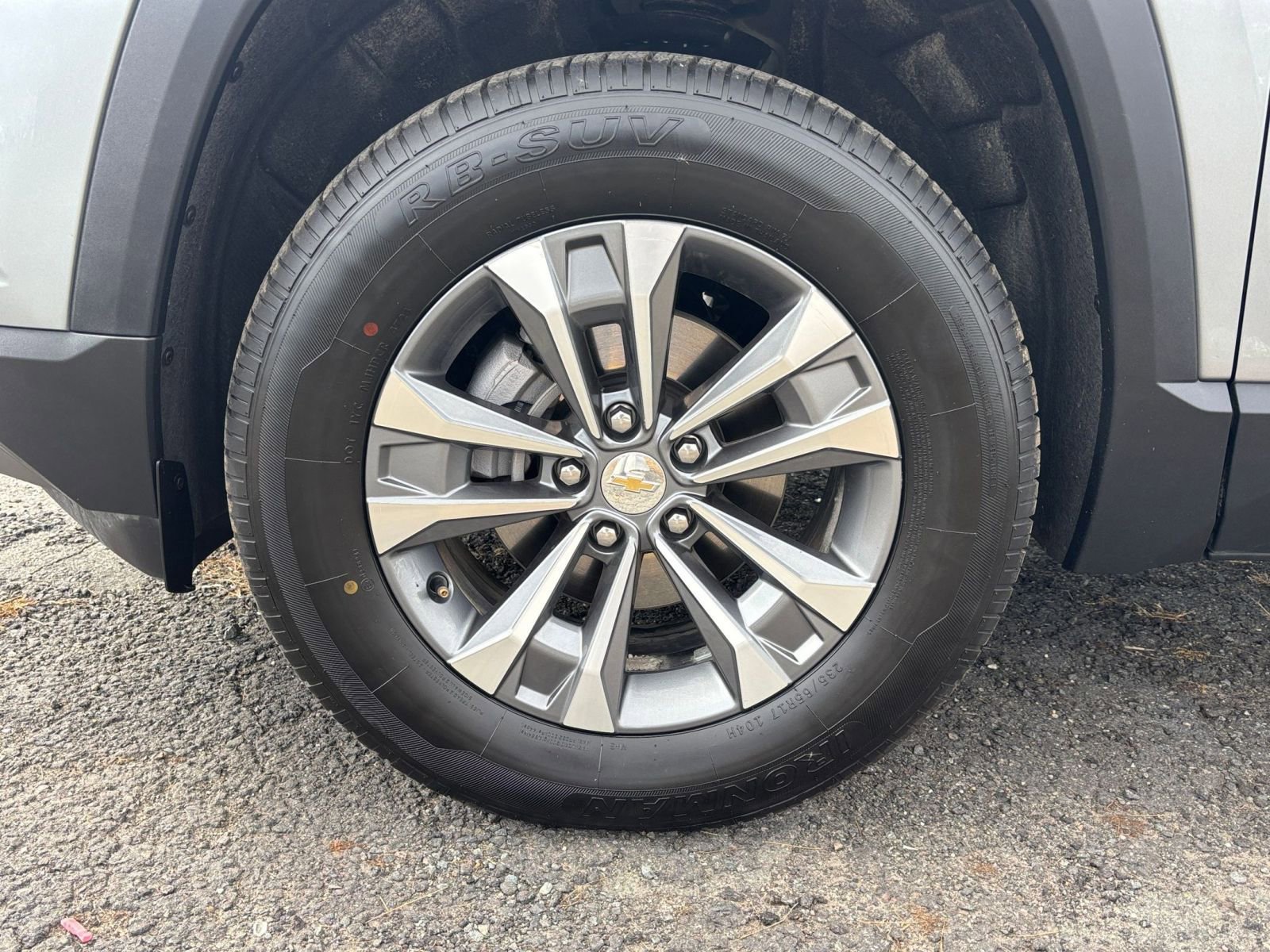 Thumbnail: 2025 Chevrolet Equinox - 25