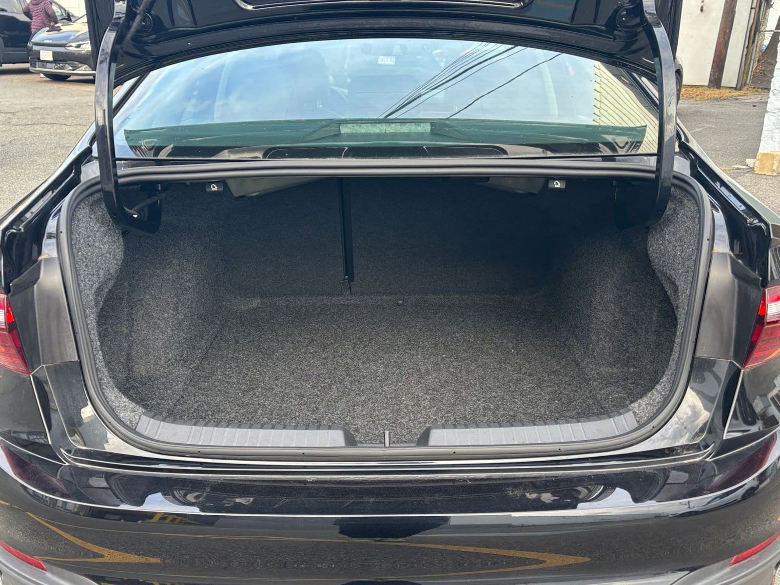 Thumbnail: 2025 Volkswagen Jetta - 27