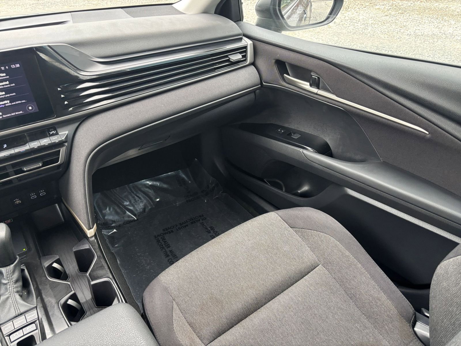 Thumbnail: 2025 Toyota Camry - 31