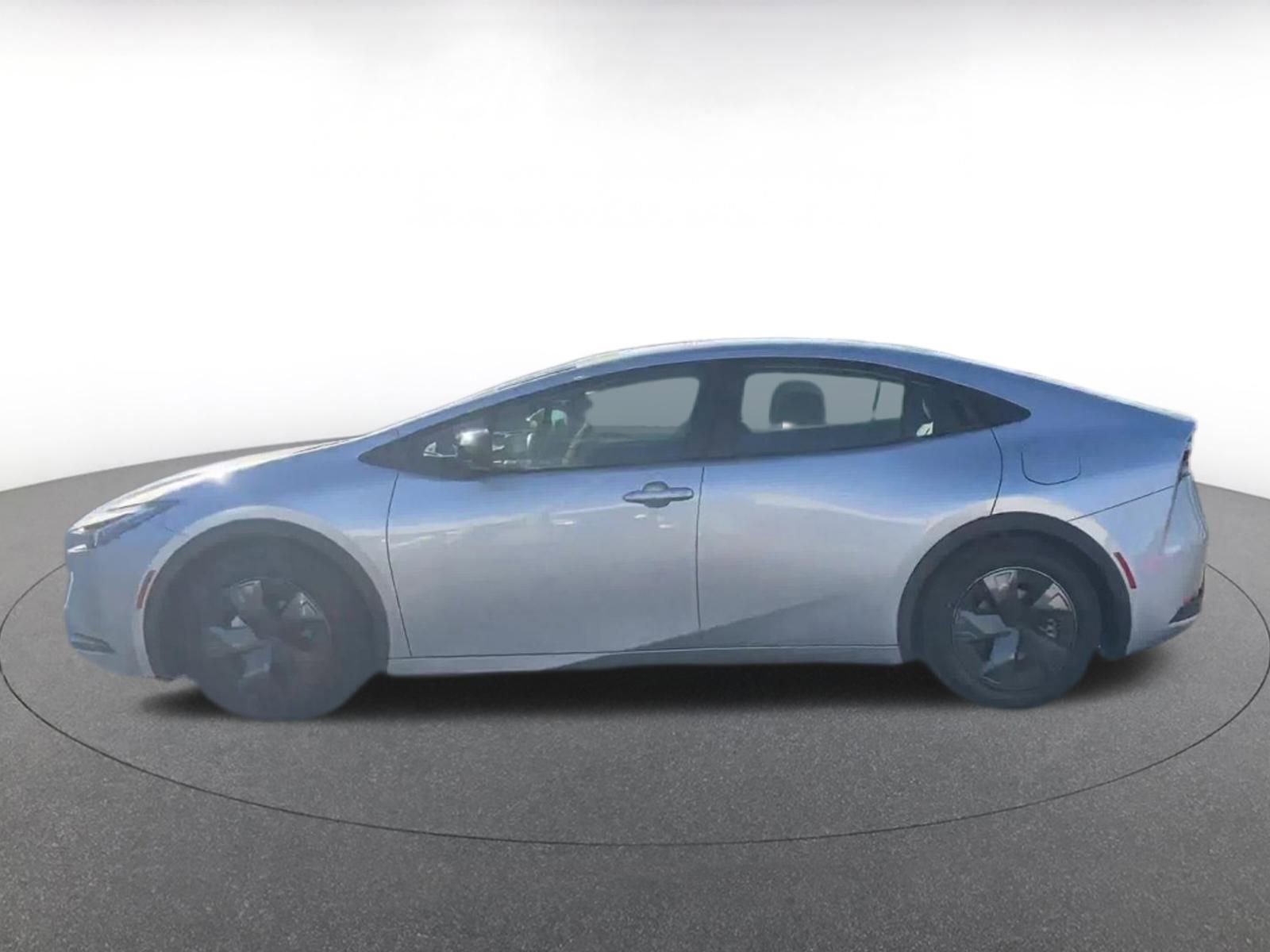 Thumbnail: 2025 Toyota Prius - 9
