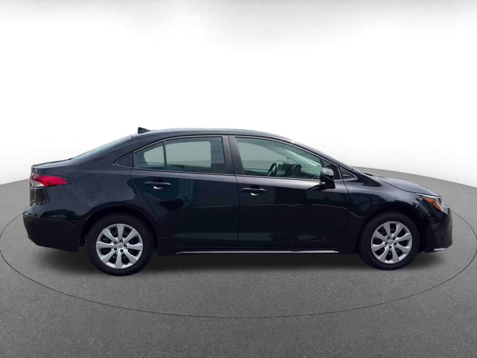 Thumbnail: 2025 Toyota Corolla - 13