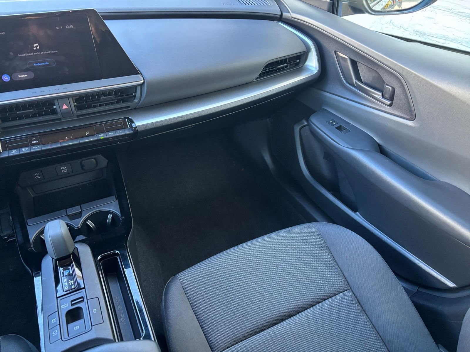 Thumbnail: 2025 Toyota Prius - 31