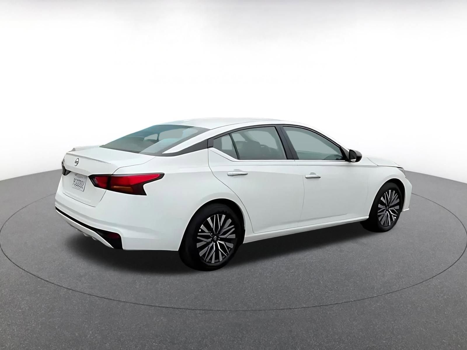 Thumbnail: 2025 Nissan Altima - 14