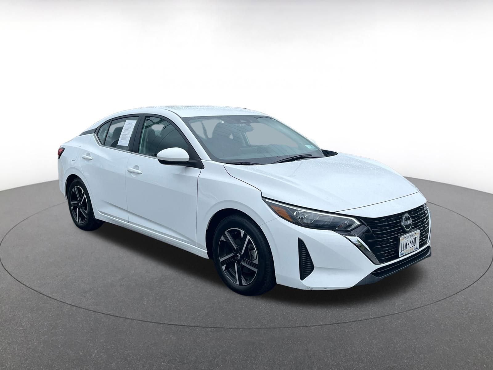 Thumbnail: 2024 Nissan Sentra - 1
