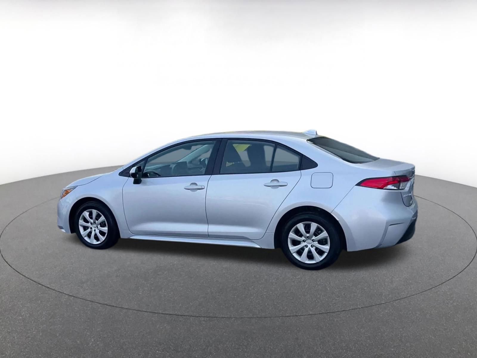 Thumbnail: 2025 Toyota Corolla - 10