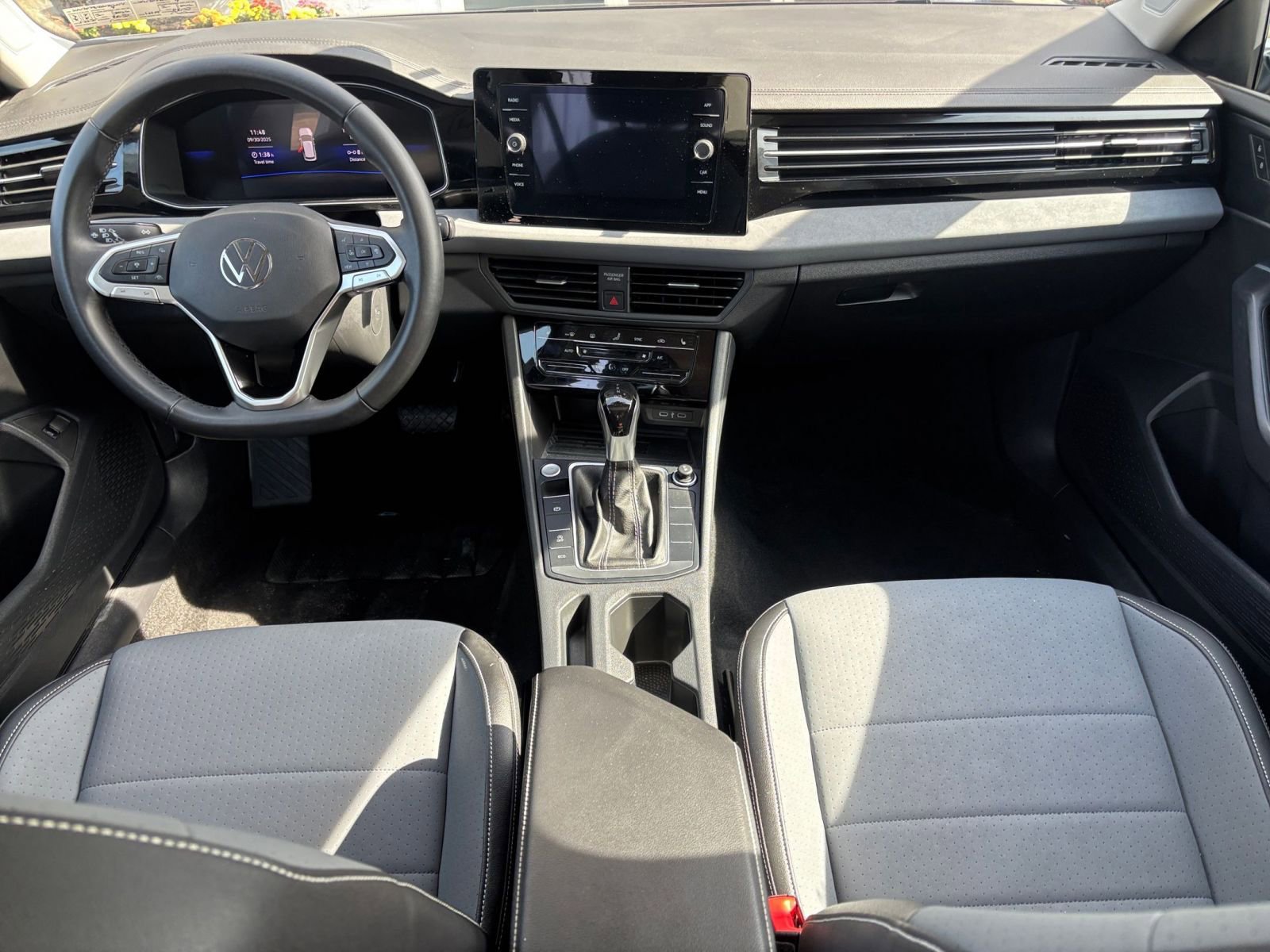 Thumbnail: 2025 Volkswagen Jetta - 30