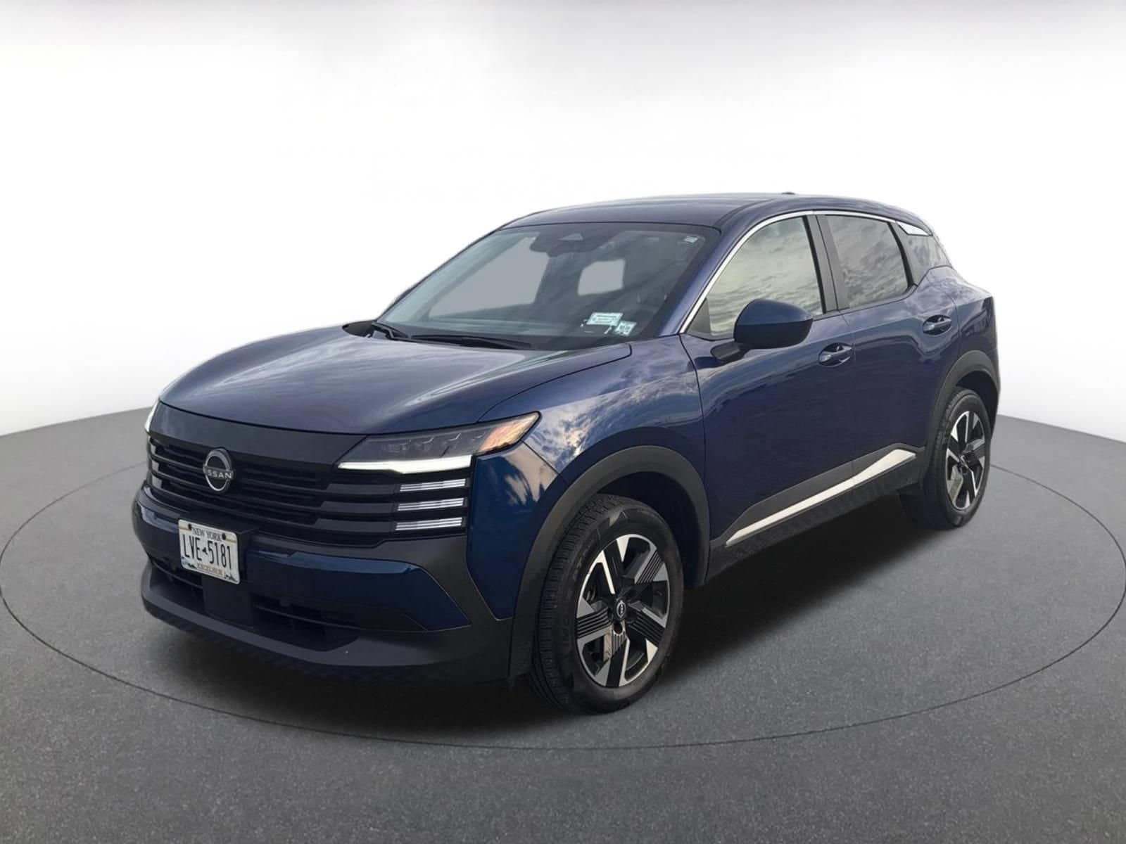 Thumbnail: 2025 Nissan Kicks - 4
