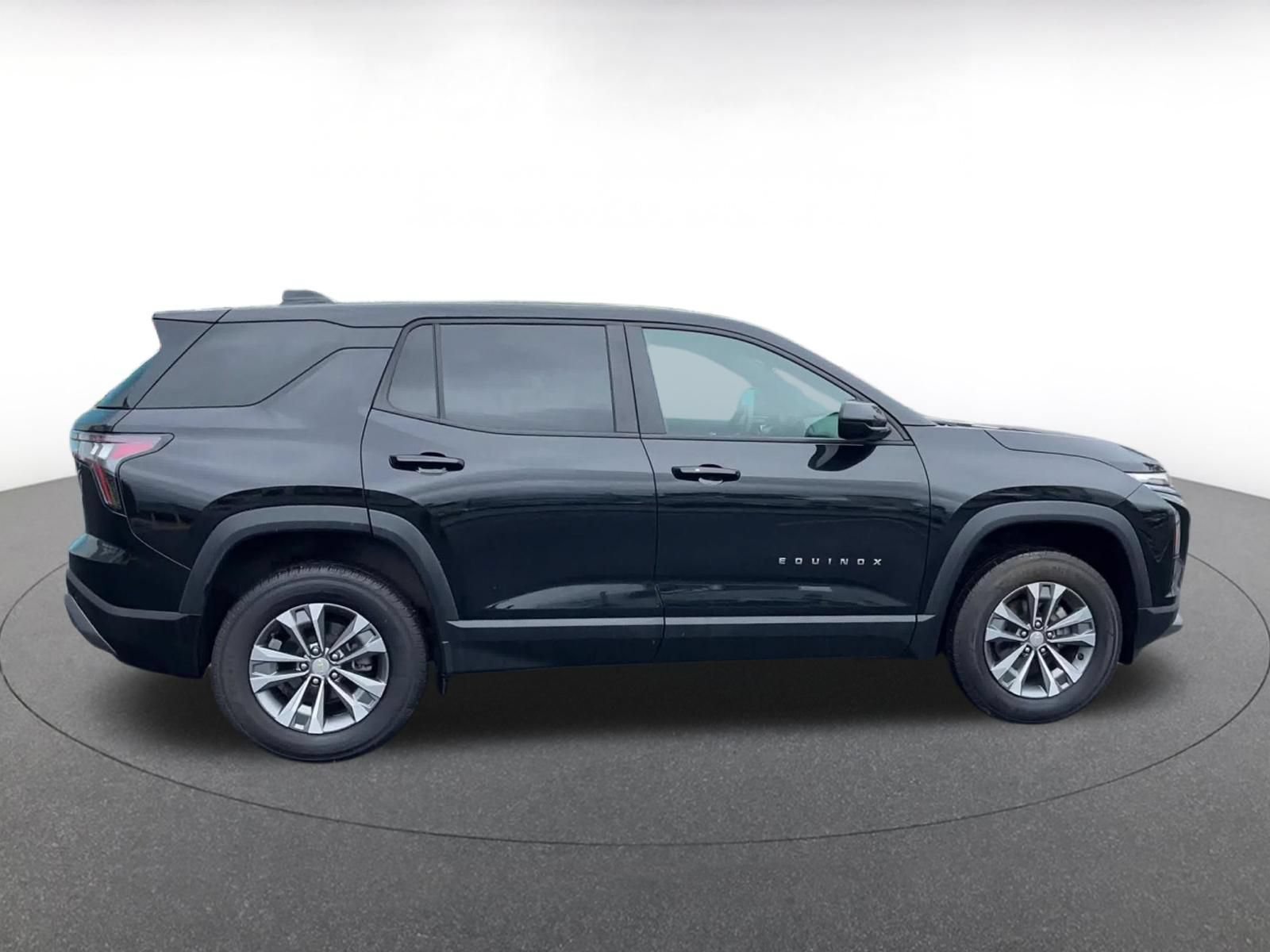 Thumbnail: 2025 Chevrolet Equinox - 16