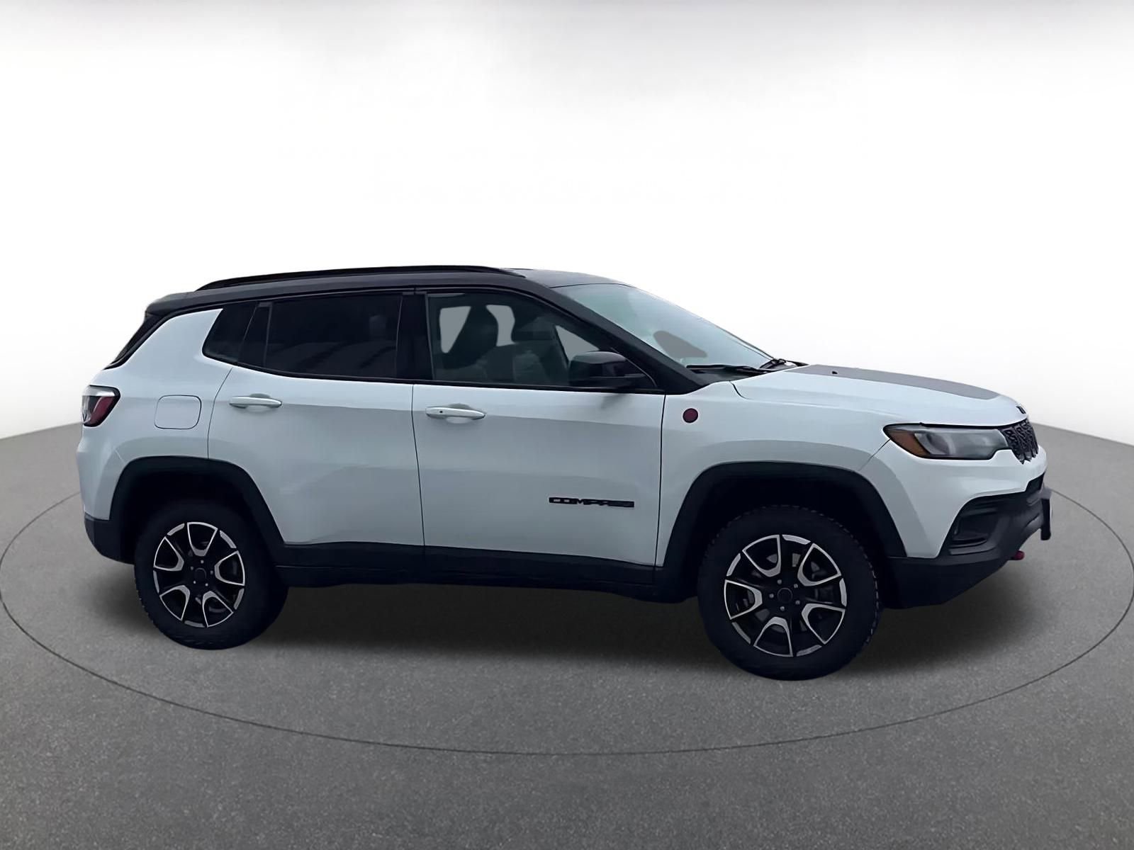 Thumbnail: 2025 Jeep Compass - 16