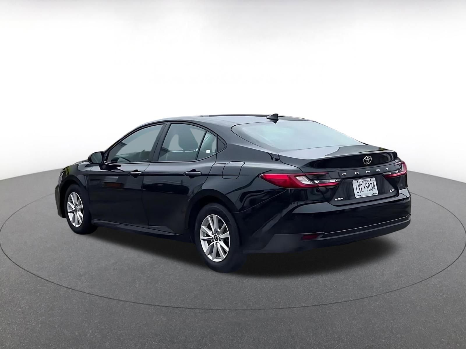 Thumbnail: 2025 Toyota Camry - 11