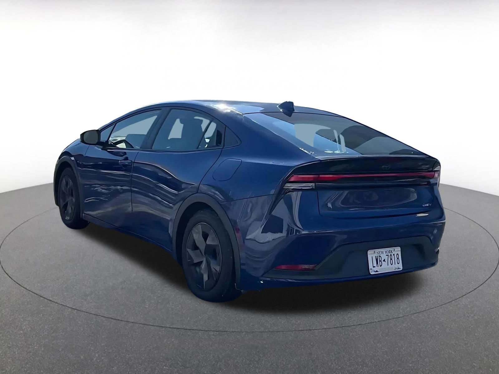 Thumbnail: 2025 Toyota Prius - 10