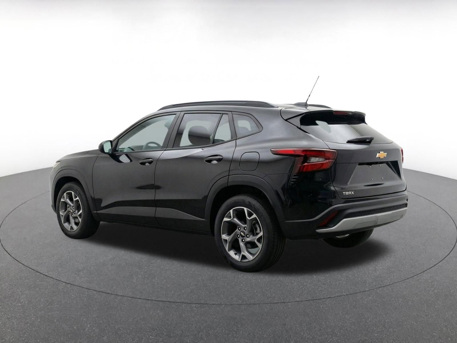 Thumbnail: 2025 Chevrolet Trax - 7