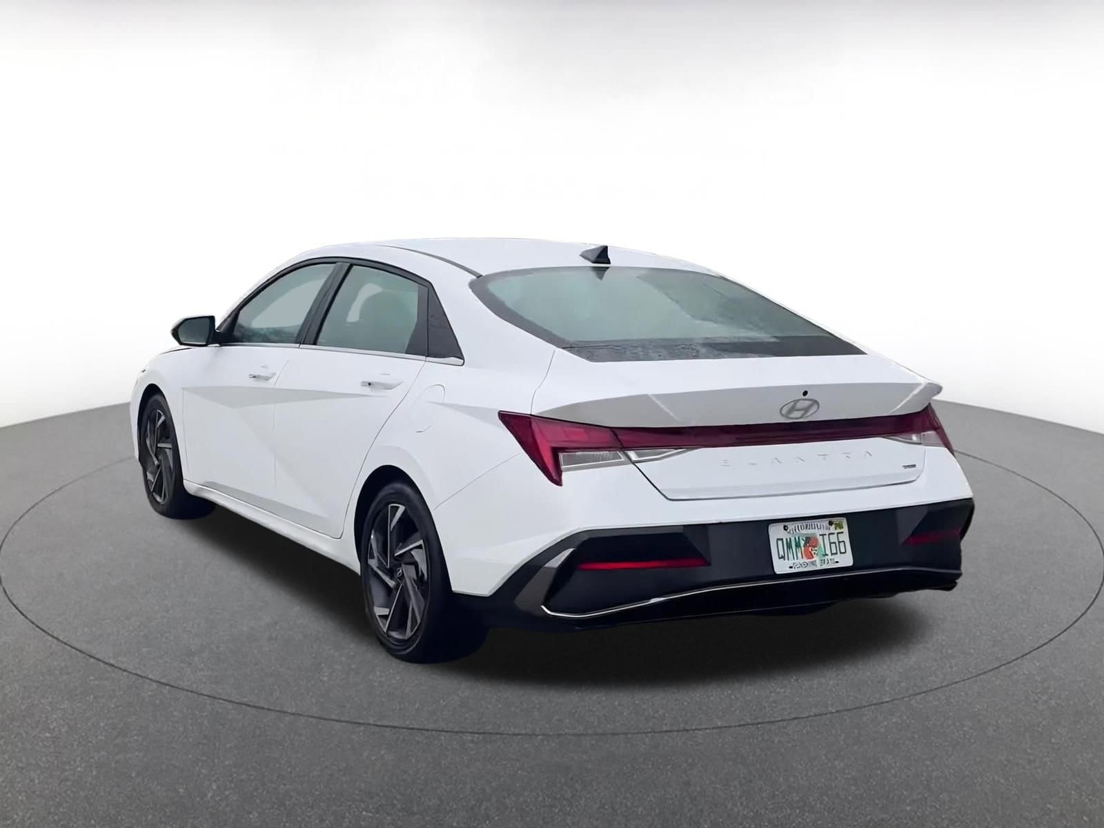 Thumbnail: 2025 Hyundai Elantra - 11