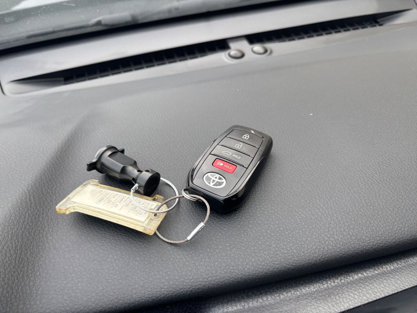 Thumbnail: 2025 Toyota Camry - 21