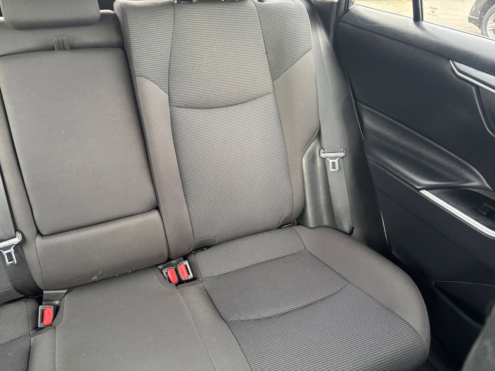 Thumbnail: 2025 Toyota RAV4 - 33