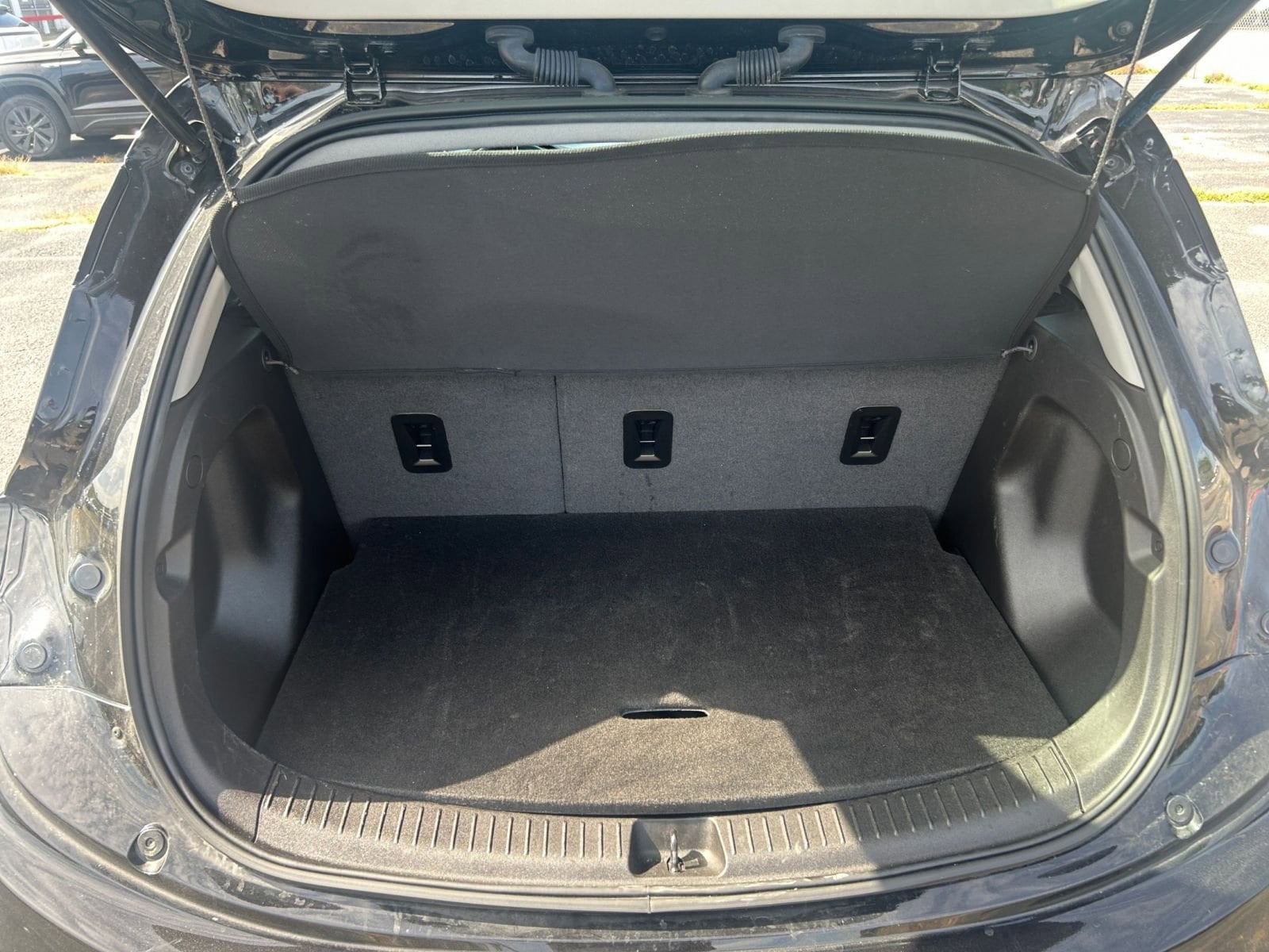 Thumbnail: 2023 Chevrolet Bolt EV - 33