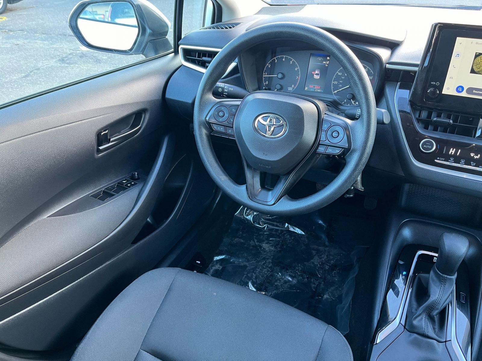 Thumbnail: 2025 Toyota Corolla - 30