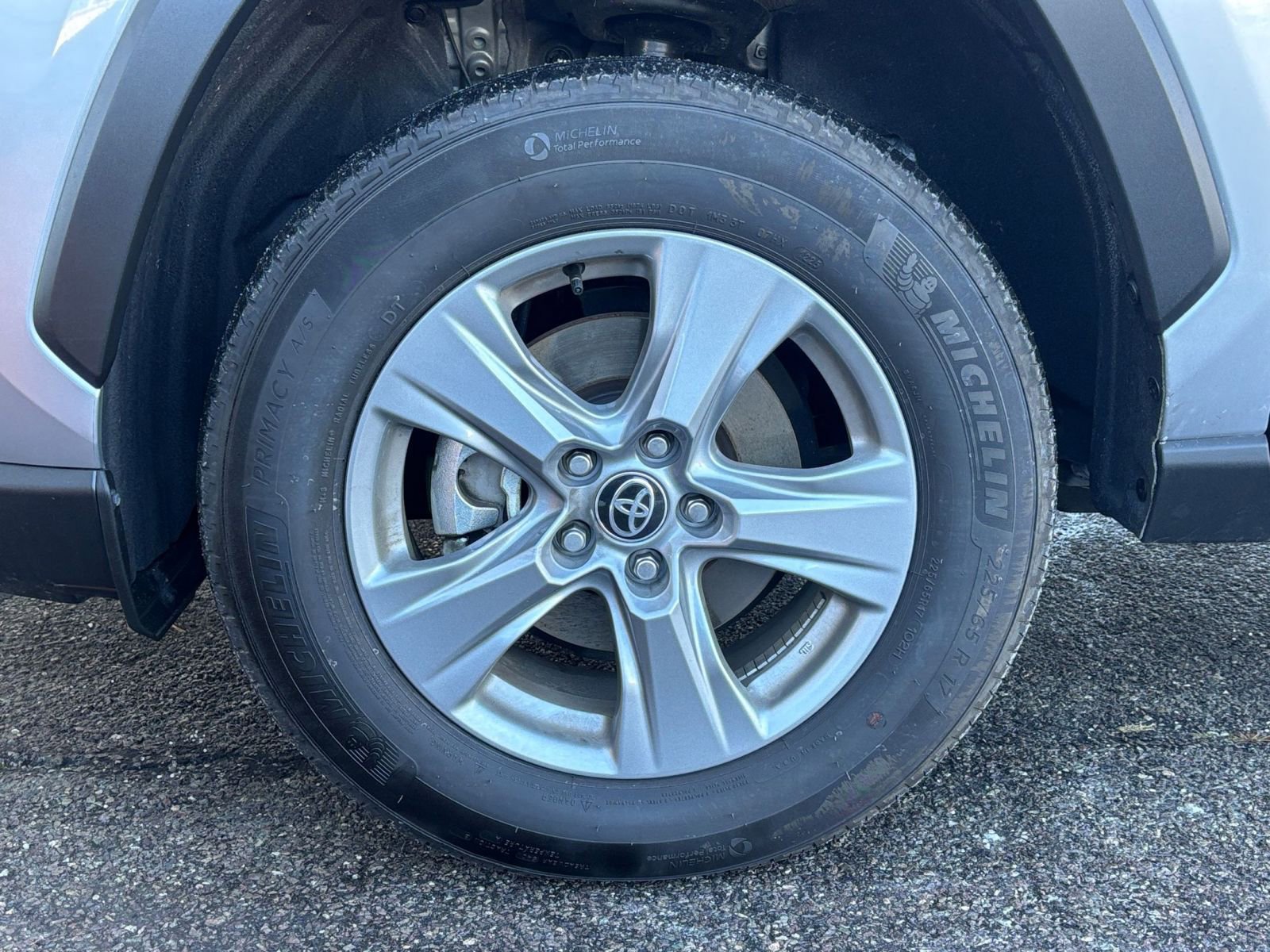 Thumbnail: 2025 Toyota RAV4 - 25