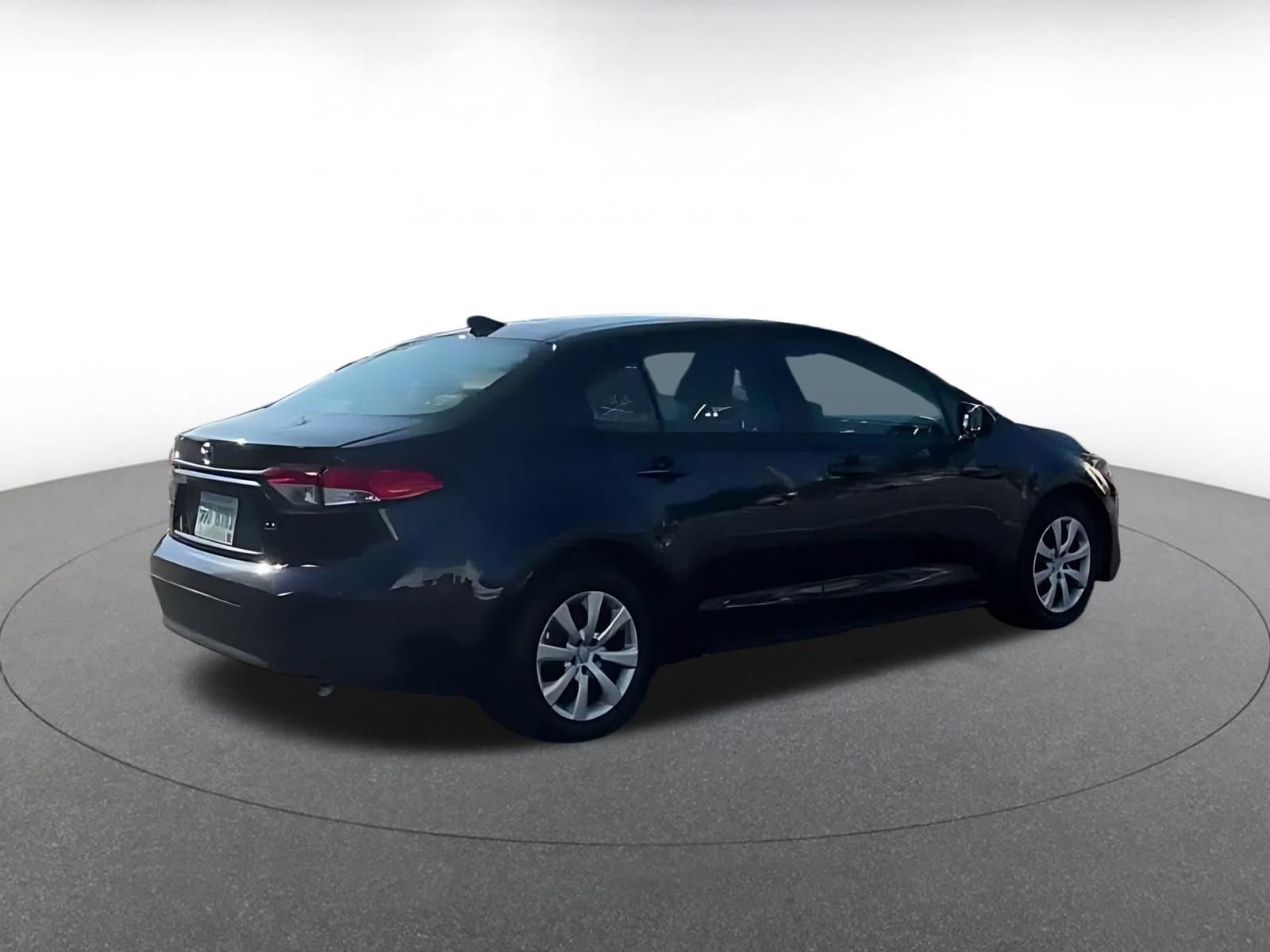 Thumbnail: 2025 Toyota Corolla - 10