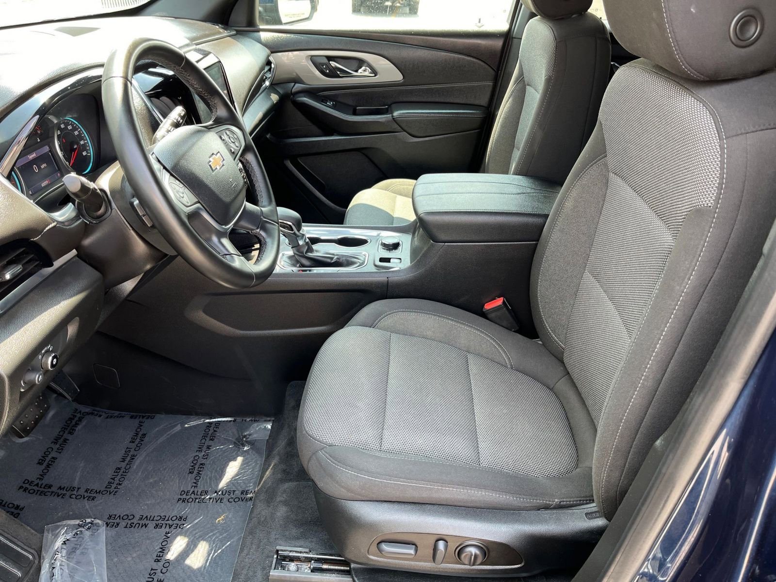 2023 Chevrolet Traverse LT 23