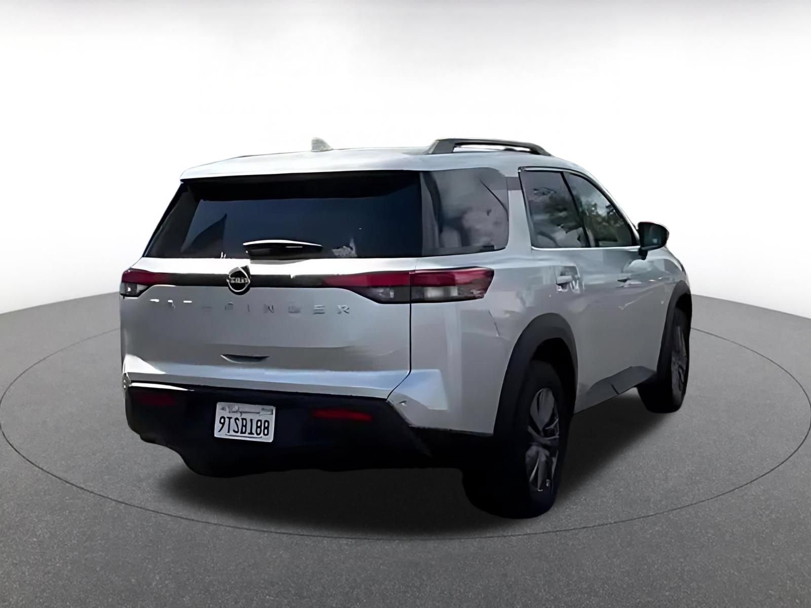 Thumbnail: 2025 Nissan Pathfinder - 12