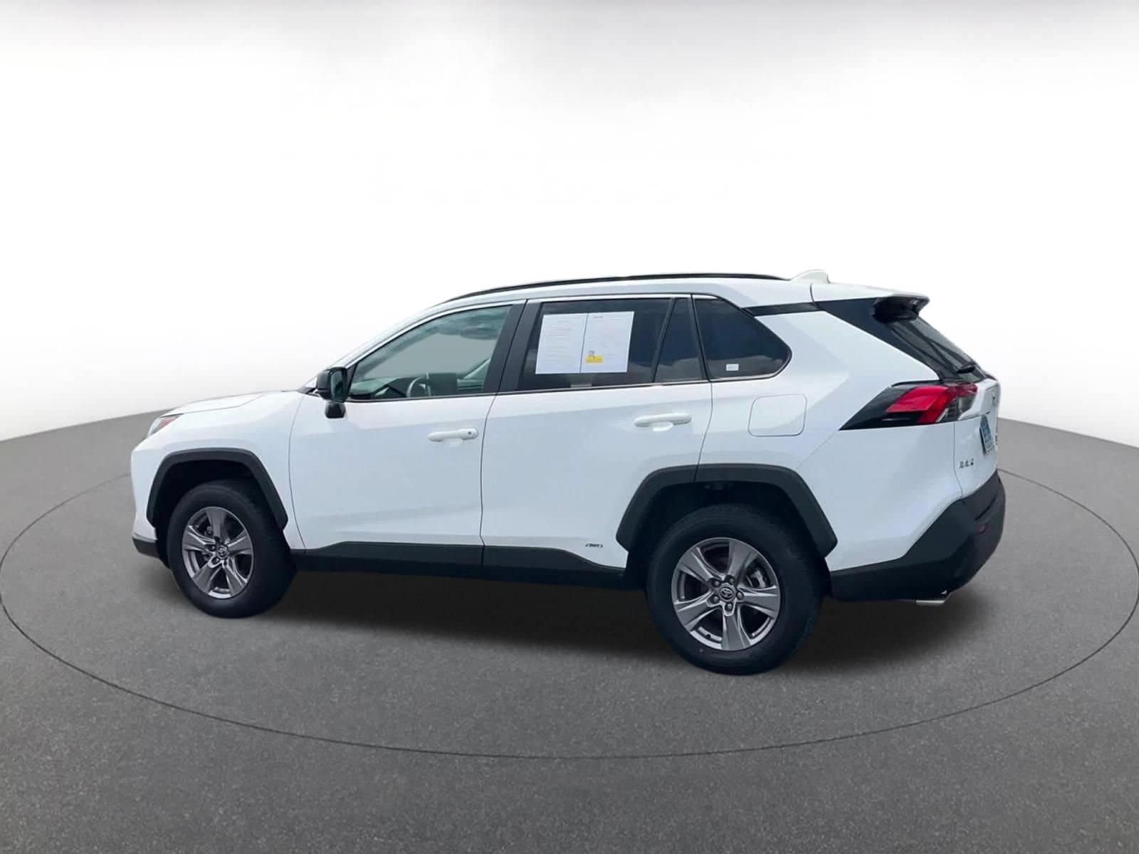 Thumbnail: 2025 Toyota RAV4 - 10