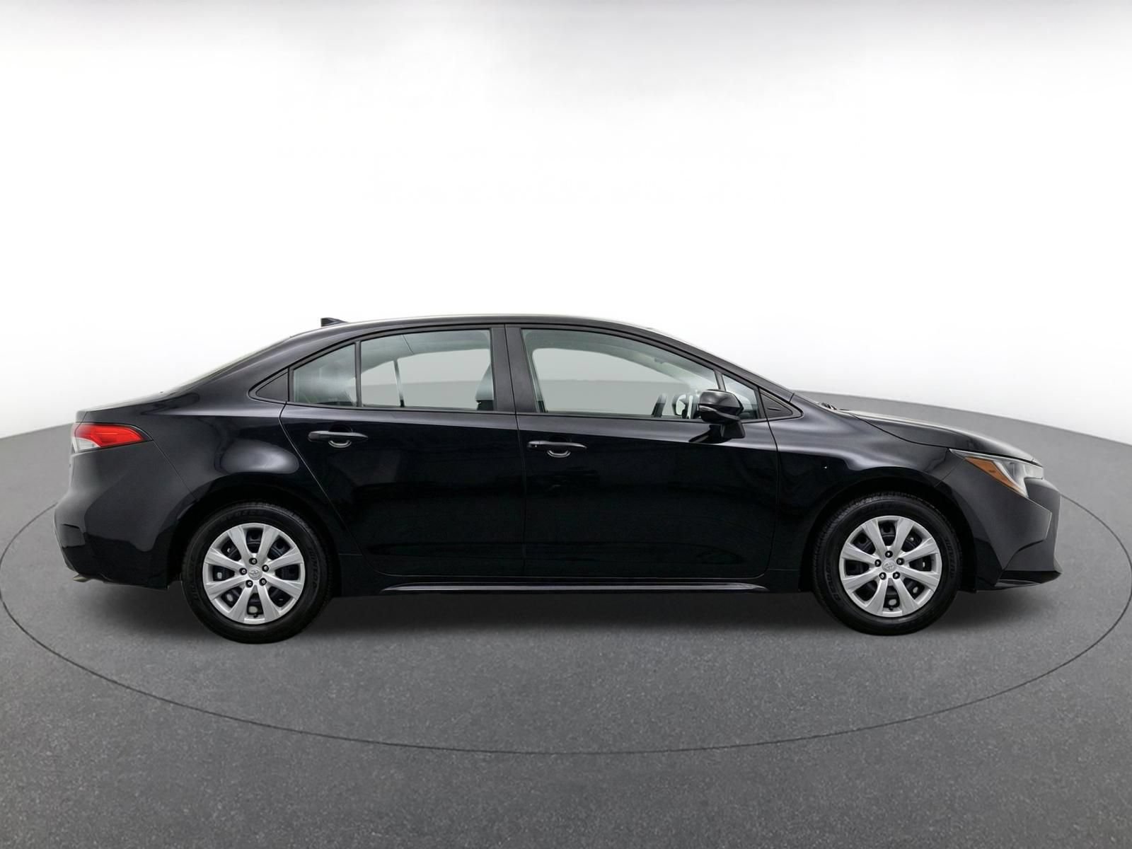 Thumbnail: 2025 Toyota Corolla - 9