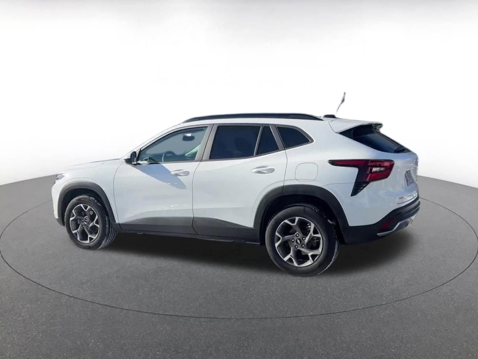 Thumbnail: 2025 Chevrolet Trax - 10