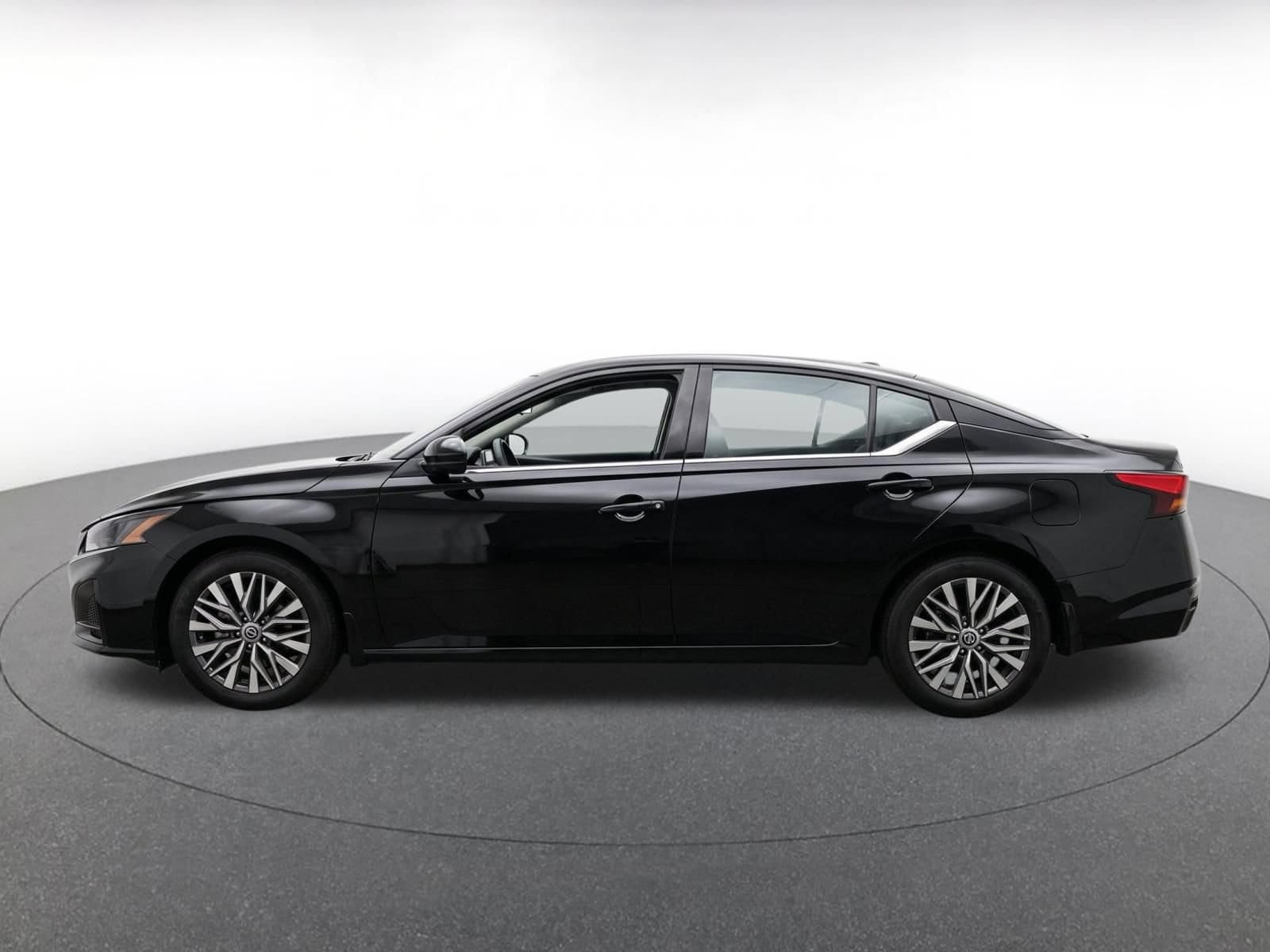 Thumbnail: 2026 Nissan Altima - 4