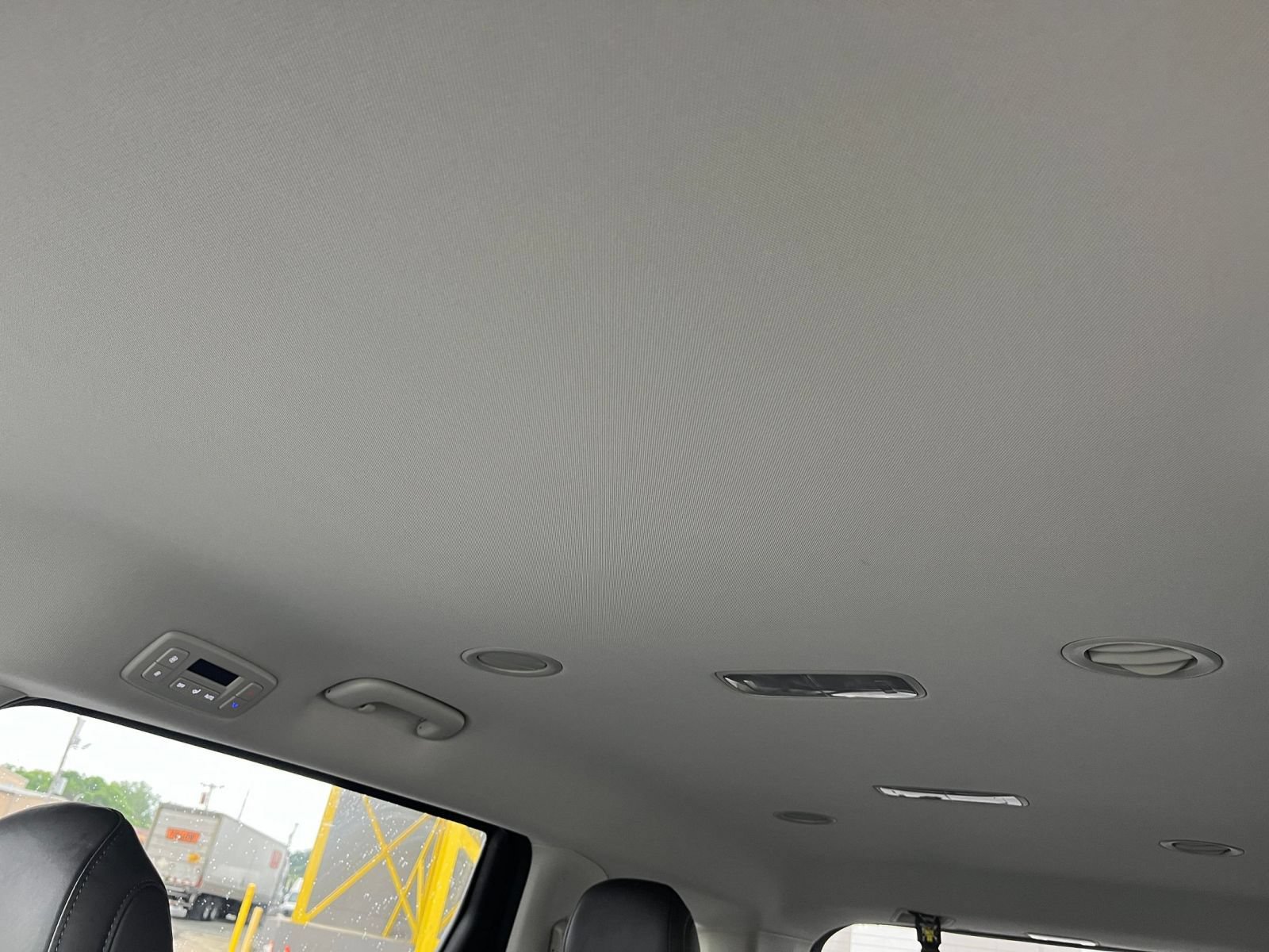 Thumbnail: 2026 Kia Carnival - 32